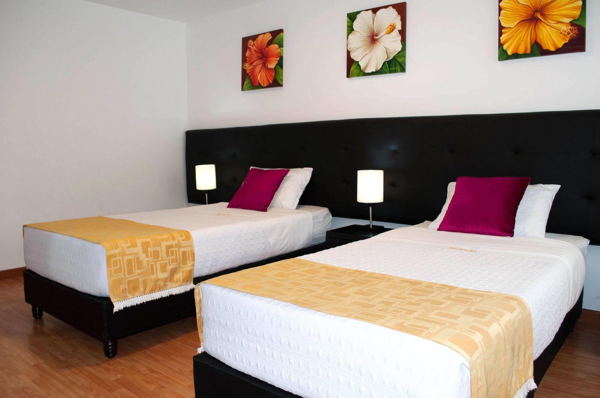 Hotel Ferias Park Богота Экстерьер фото