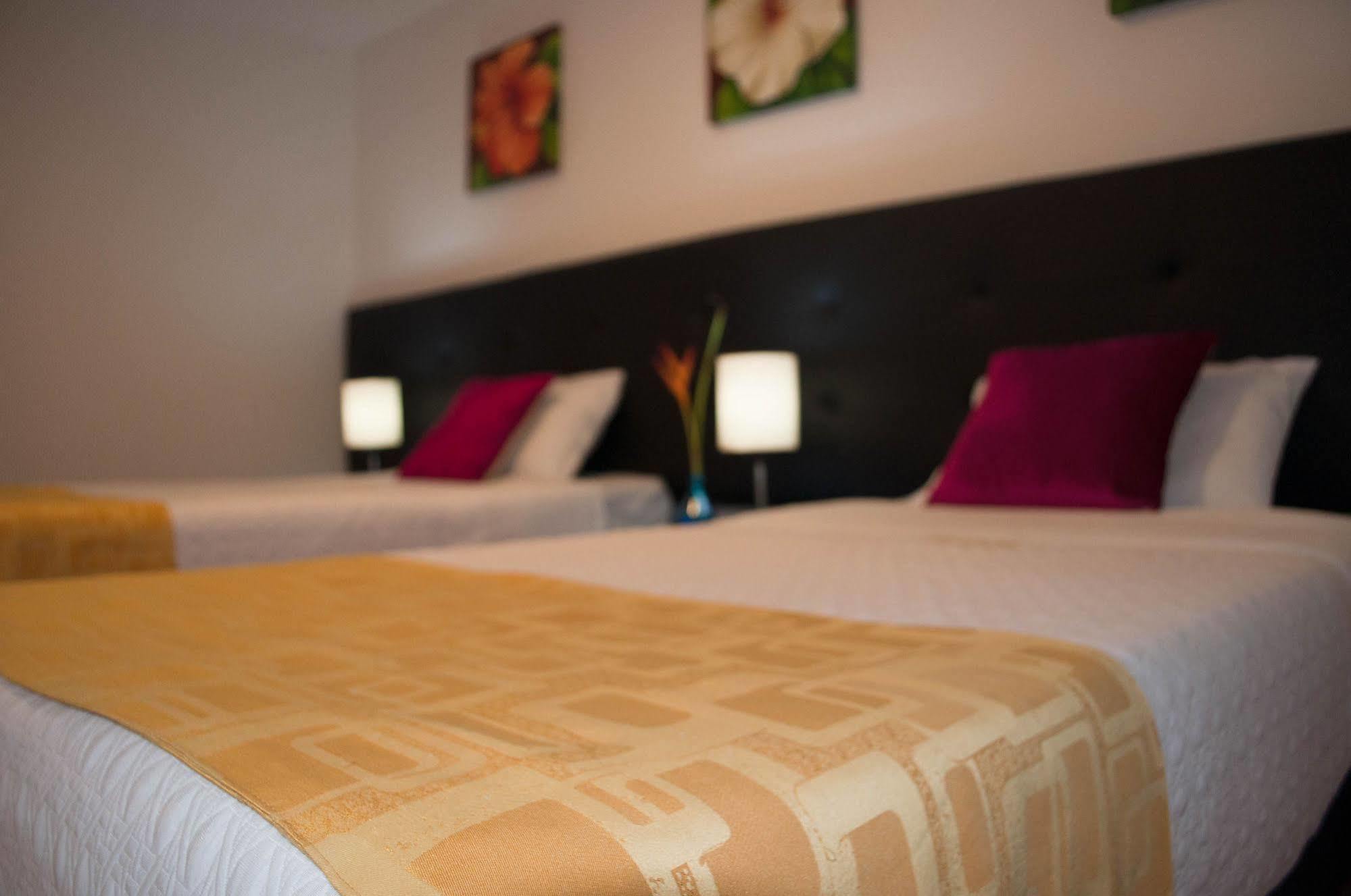 Hotel Ferias Park Богота Экстерьер фото